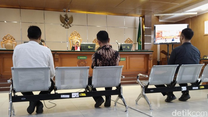 Sidang kasus suap Yana Mulyana.