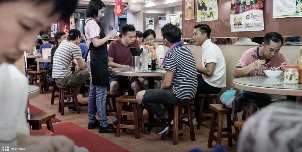 Tak Terima Diberi Bintang Satu, Pemilik Resto China Respon Begini