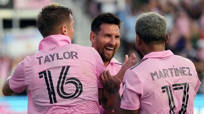 Tawa Gembira Messi Usai Cetak 2 Gol Saat Hadapi Atlanta United
