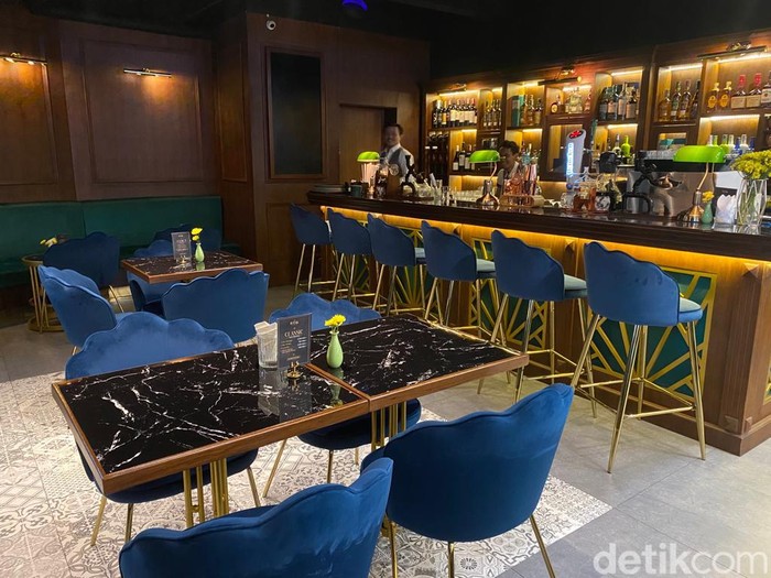 The Bank Bar & Burgers: Menikmati Burger Wagyu dan Cocktail Gold Finger di Bar Cozy