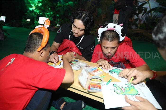 Memperingati Hari Anak Nasional 2023, TRANS7 bikin kegiatan bareng anak-anak down syndrome. Bekerja sama dengan Yayasan POTADS, acara digelar Selasa (25/7).