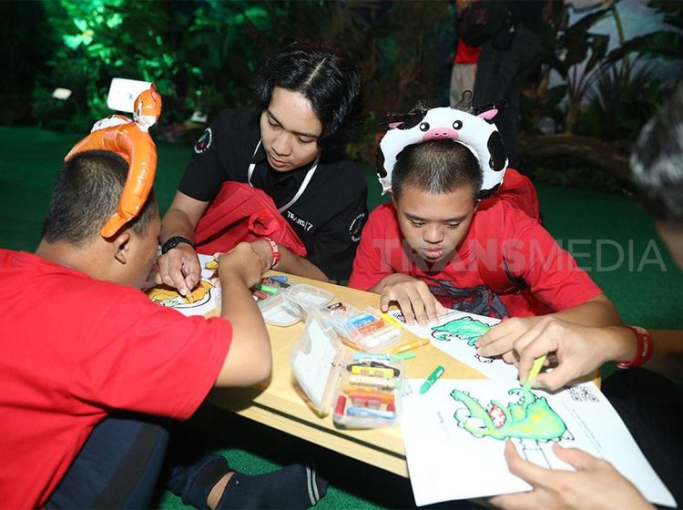 Keseruan Nge-Bolang Bersama Anak dengan Down Syndrome