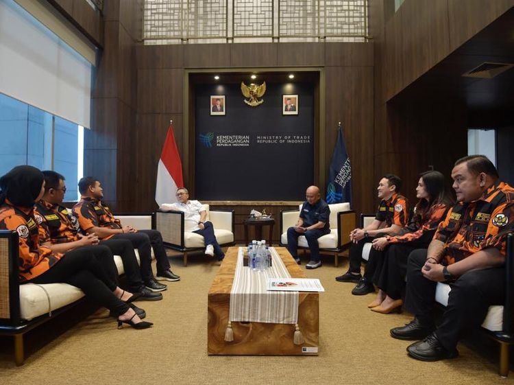 Upaya Mendorong Generasi Muda Galakkan Penggunaan Produk Lokal