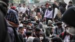 Warga Serbu Bursa Kerja di Bekasi