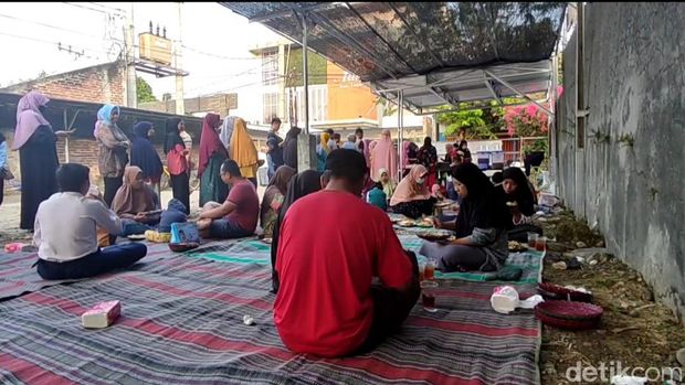 Warung di Lamongan menyediakan sarapan Rp 3 ribu