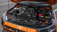 Soal dapur pacu, Triton ditawarkan mesin 4N16 berkapasitas 2.422 cc turbo dengan tiga opsi semburan tenaga, paling tinggi menawarkan 204 PS (201 hp atau 150 kW) pada 3.500 rpm dan 470 Nm dari 1.500 hingga 2.750 rpm. Foto: Mitsubishi