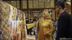 Buka KKI 2023, Wury Maruf Amin Borong Produk UMKM