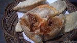 Ngeunah! Cireng Viral di Bandung Ini Laris 800 buah Per Hari