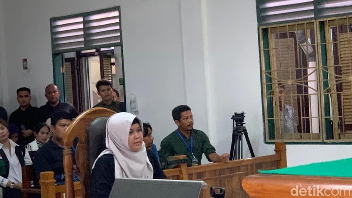 dr Gita saat menjalani sidang putusan di PN Medan