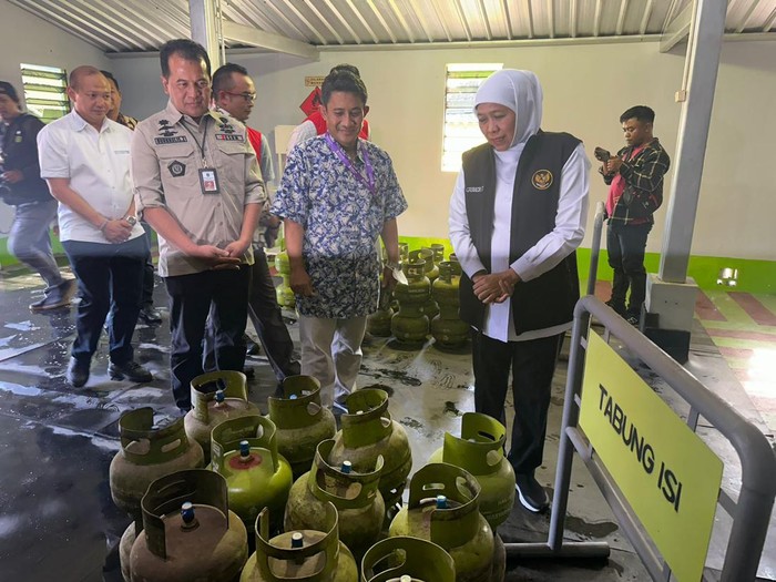 Gubernur Khofifah sidak pangkalan elpiji melon di Surabaya