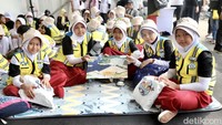Kegiatan ini bersamaan dengan Susur dan Bersih-bersih Sungai yang dilaksanakan dalam rangka Peringatan Hari Sungai Nasional. 