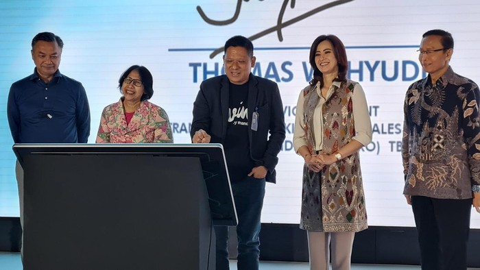 Bank Mandiri berkolaborasi dengan IDN Global guna mengenalkan layanan Livin' by Mandiri kepada Warga Negara Indonesia (WNI) yang tinggal di 120 negara, Kamis (27/7/2023).