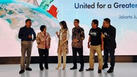 Hingga akhir Juni 2023, Livin’ by Mandiri telah diunduh lebih dari 28,4 juta kali dan sudah mengelola lebih dari 1,3 miliar transaksi meningkat 70% secara year on year (YoY). 