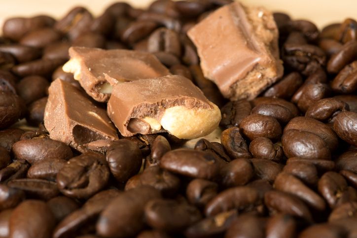 Kopi dan Cokelat Mengandung Kafein, Mana Lebih Sehat?