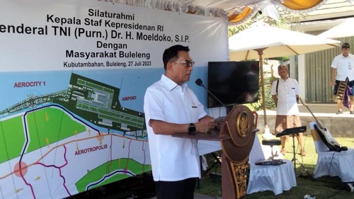 KSP Moeldoko saat memberikan sambutan di Kantor PT BIBU Panji Sakti di Desa/Kecamatan Kubutambahan Kabupaten Buleleng, Bali, Kamis (27/7/2023) sore. (Made Wijaya Kusuma)