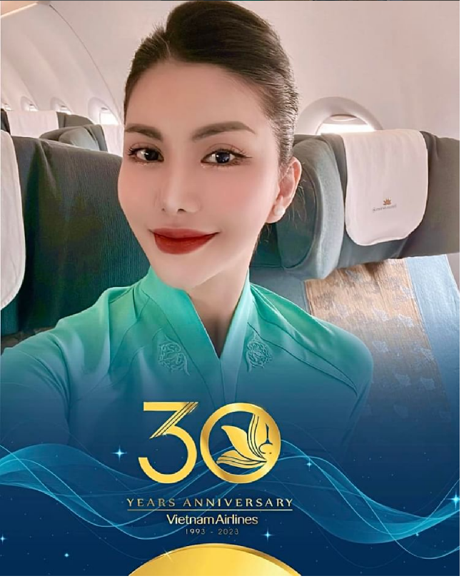 Loan Vuong telah berpergian ke berbagai negara selama bekerja sebagai pramugari Vietnam Airlines. Foto: Instagram Loan Vuong