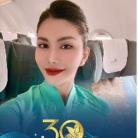 Loan Vuong telah berpergian ke berbagai negara selama bekerja sebagai pramugari Vietnam Airlines. Foto: Instagram Loan Vuong