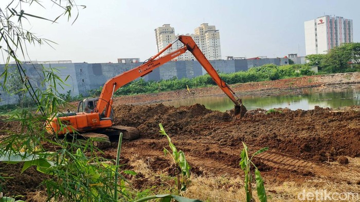 Waduk Karang Kitri tengah dibangun di Margahayu, Kota Bekasi, Jawa Barat. Begini progresnya.