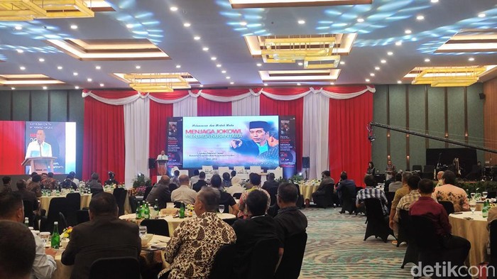 Panglima Kodam (Pangdam) Jaya/Jayakarta Mayjen TNI Mohamad Hasan merilis buku berjudul Menjaga Jokowi, Menjaga Nusantara (Marlinda/detikcom)