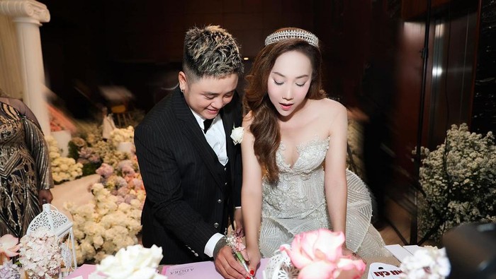 Viral Pasangan Transgender Pamer Suami Sedang Hamil, Menanti Kelahiran Anak Pertama