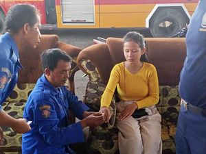 Dilan Panik Cincin Titanium Bikin Jarinya Bengkak