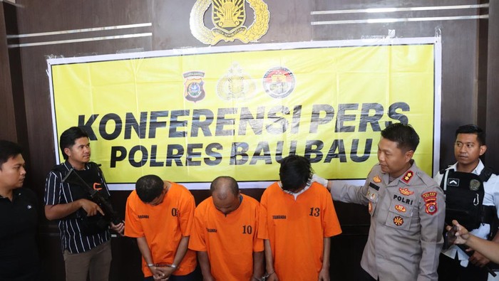 Polisi menangkap tiga orang terkait penikaman wartawan media lokal di Baubau, Sultra. Dokumen Istimewa