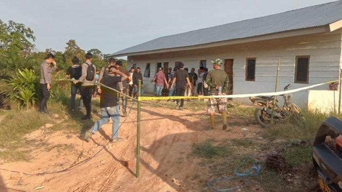 Polisi mengecek TKP penembakan sekuriti perusahaan sawit di Kabupaten Sarolangun, Jambi. (Foto: Istimewa)