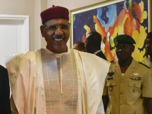 Junta Militer Tutup Wilayah Udara Niger Usai Tolak Bebaskan Presiden