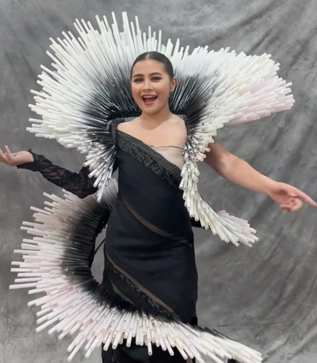 Prilly Latuconsina akan tampil untuk pertamakalinya dalam salah satu karnaval fashion terbesar di Indonesia itu, bekerjasama dengan Generasi Peduli Bumi. Foto: Dok. Instagram/@bubahalfian