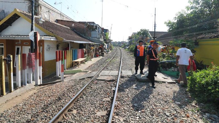 PT KAI Daop 8 Surabaya menutup 3 perlintasan sebidang di Kota Malang
