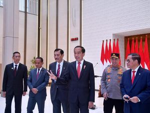 Respons Jokowi soal Luhut-Bahlil Siap Jadi Ketum Golkar
