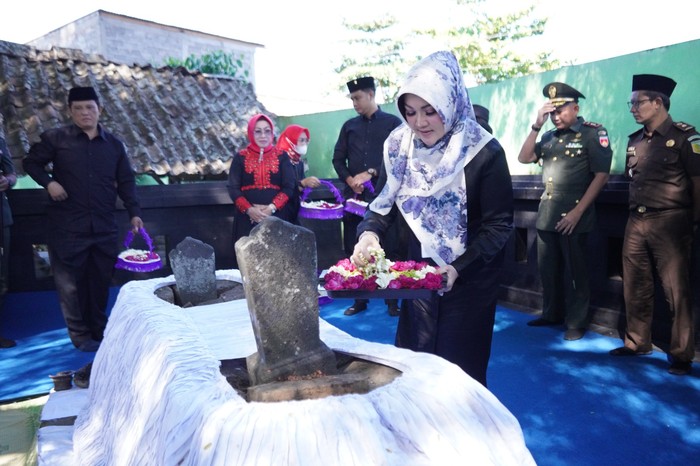 Sambut Hari Jadi Ke-219, Pemkab Klaten Ziarah ke Makam Tokoh Pendahulu