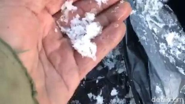 Suhu di Dieng turun hingga minus 3,5 derajat celsius pagi ini, Kamis (27/7/2023).