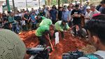 Foto: Prosesi Pemakaman Taufik Lala di TPU Munjul