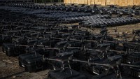 Fedorov mengatakan, 1.700 drone sedang dalam perjalanan ke garis depan untuk membantu serangan. Kyiv telah mencoba berbagai taktik untuk menghancurkan artileri Rusia, pertahanan udara, gudang amunisi, dan rute logistik. Ukraina meluncurkan dorongan besar untuk merebut kembali wilayah yang diduduki Rusia.