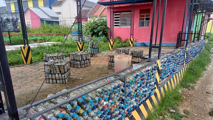 Wisata edukasi ecobrik di Tuban