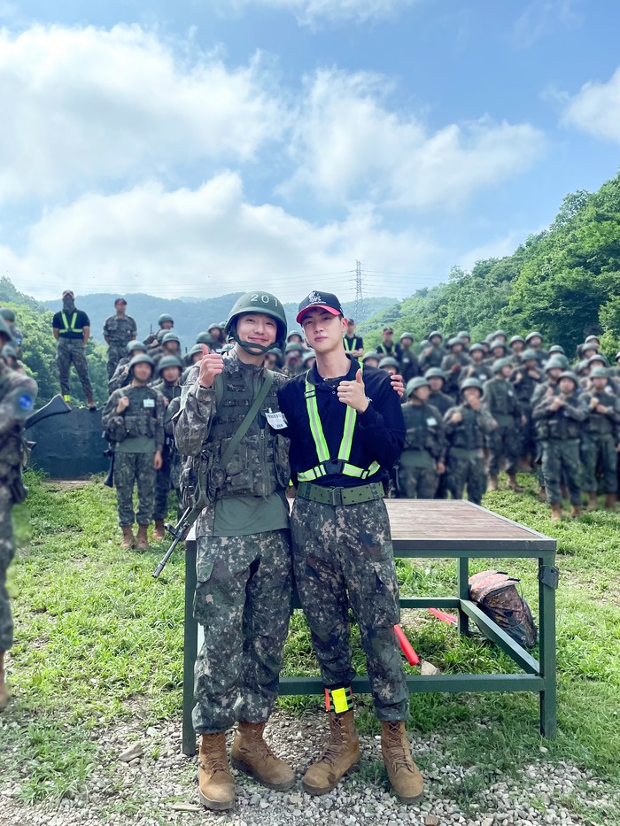 Yoon & Jin Kang Seung Yoon WINNER dan Jin BTS.