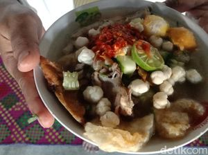 Lezatnya Cilok Kuah Mbak Elly hingga Hasilkan Cuan yang Tak Biasa