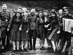 Foto yang Tampak Normal Tapi Menyimpan Kisah Horor