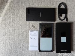 Unboxing Samsung Galaxy Z Flip 5 yang Tampilannya Makin Segar