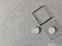 Unboxing Samsung Galaxy Z Flip 5 yang Tampilannya Makin Segar