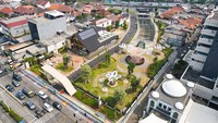 Kawasan Sodetan Ciliwung juga dilengkapi dengan sejumlah fasilitas. Antara lain taman bermain, toilet umum, plaza air mancur, kafetaria, panggung kreasi hingga gym terbuka. Ada pula jembatan inspeksi yang berdiri di atas jalur Sodetan Ciliwung. Dok. PT Wijaya Karya  