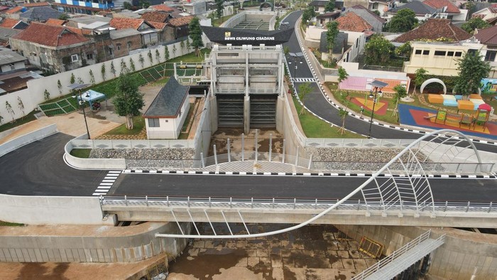 Intip Progres Terkini Proyek Sodetan Ciliwung