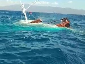 Bukan Lompat ke Air, Ini yang Harus Dilakukan Ketika Kapal Tenggelam
