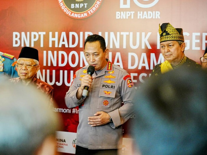 Kapolri Jenderal Listyo Sigit Prabowo usai menghadiri BNPT Awards 2023 di Djakarta Theater, Jakarta Pusat, Jumat (28/7/2023).