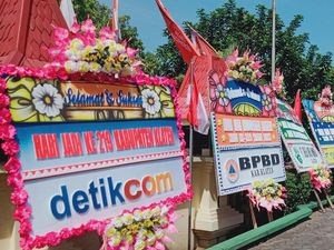 Peringati Hari Jadi Ke-219, Pemkab Klaten Banjir Karangan Bunga
