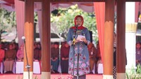 Bupati Klaten Sri Mulyani menyampaikan sejumlah penghargaan yang berhasil diraih Kabupaten Klaten. Di antaranya penghargaan pembangunan kependudukan dan keluarga berencana Satya Lacana Wira Karya, Opini Wajar Tanpa Pengecualian (WTP) selama lima tahun berturut dari BPK RI, hingga Piala Adipura. Foto: dok. Humas Pemkab Klaten