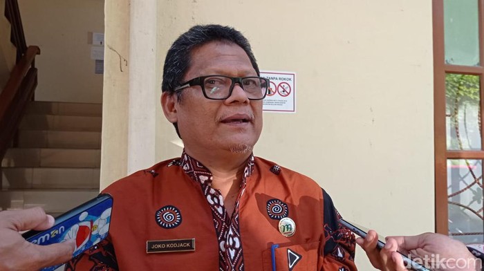 Headshoot Kepala Pelaksana BPBD Kulon Progo, Joko Satyo Agus Nahrowi, saat diwawancarai di Pemkab Kulon Progo, Jumat (28/7/2023).