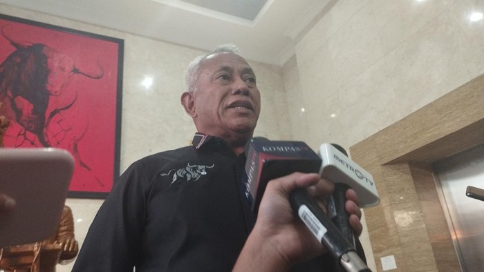 Ketua DPP Bidang Kehormatan PDIP Komarudin Watubun (Brigitta Belia-detikcom)