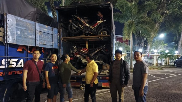 Polda Jambi gagalkan pengiriman motor bodong dari Jakarta ke Medan.